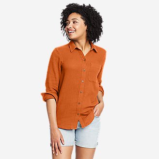 Women's Carry-On Button-Down Shirt in Brown
