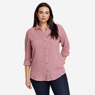 Women's Carry-On Button-Down Shirt in Red