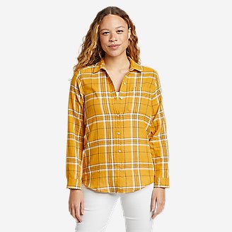 Women's Carry-On Long-Sleeve Button-Down Shirt in Beige