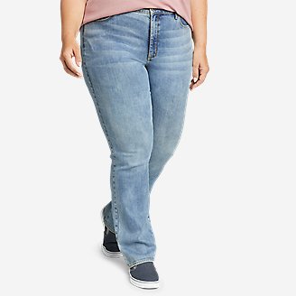 Women's Voyager High-Rise Boot-Cut Jeans - Curvy in Blue