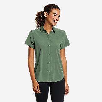 Women's Departure Short-Sleeve Button-Down Shirt in Green
