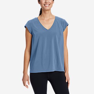 Women's Short-Sleeve Escapelite V-neck Shirt in Blue